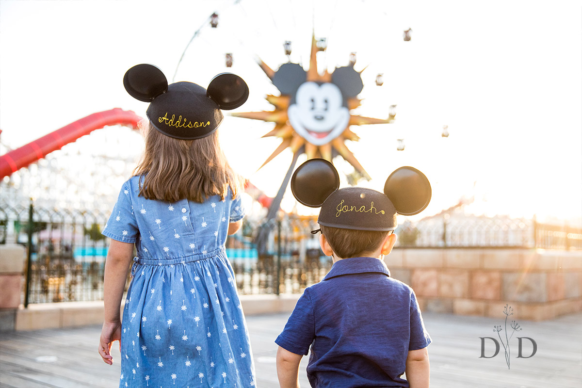 be disneyland family photography 16