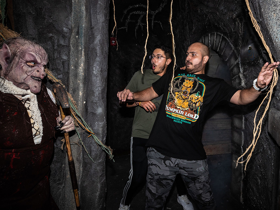 Spirits of the Coven HHN31