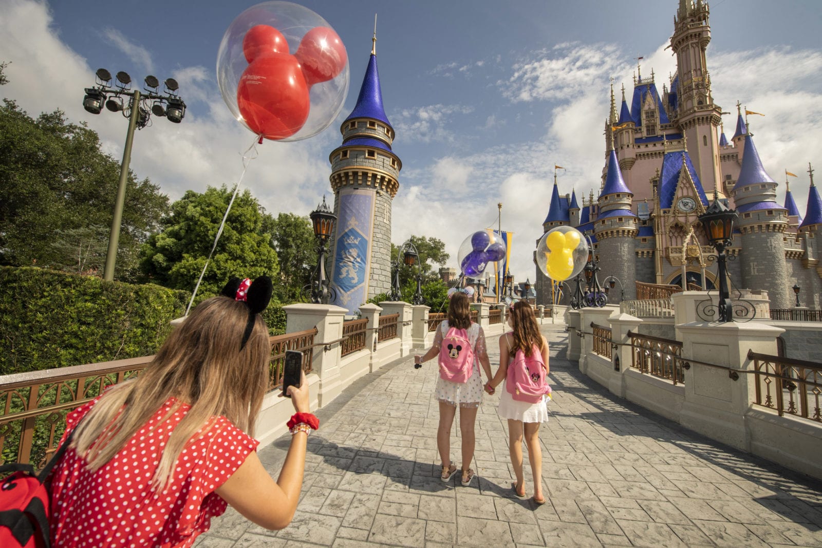 disney magic kingdom 1600x1067 1